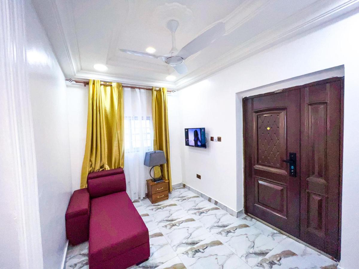 Golden Touch Executive Hotel Tema Exterior photo